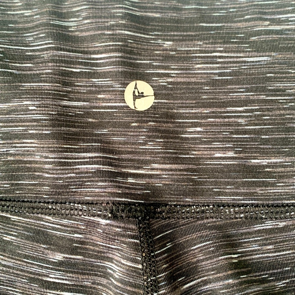 90 degree black and white leggings